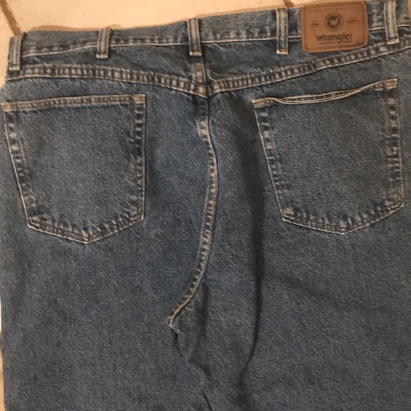 Men’s Wrangler Authentic Jeans, size 38 X 30 - Picture 6 of 7